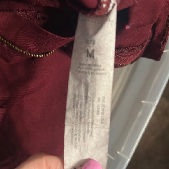 YMI Women's Burgundy/Wine Skinny Pants Size Medium - Picture 4 of 4